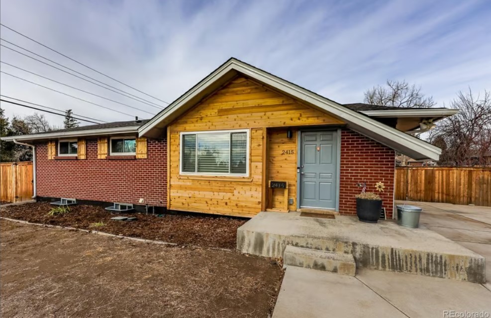 Mid-Century Modern Ranch Style Home